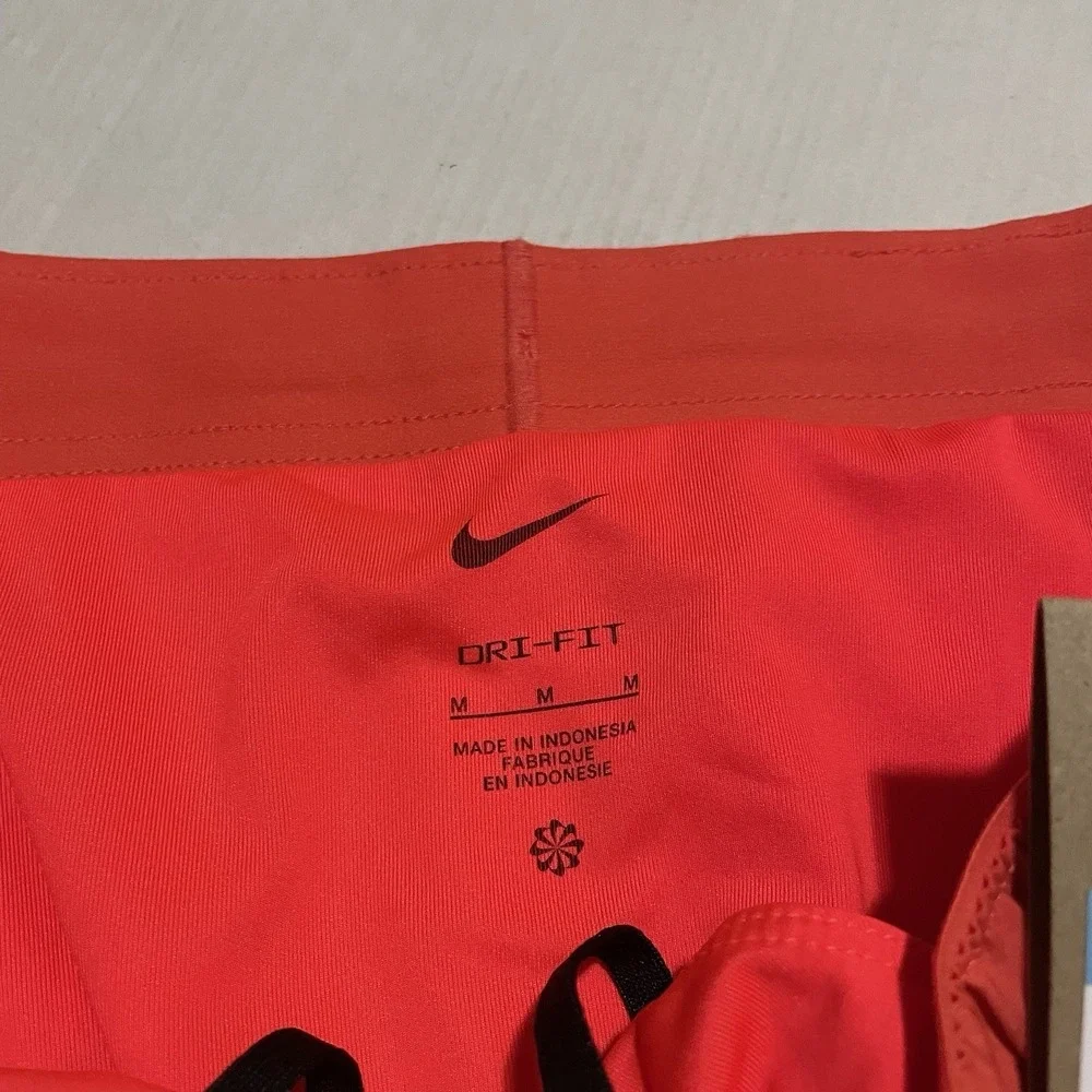 Nike Challenger Dri-Fit 5